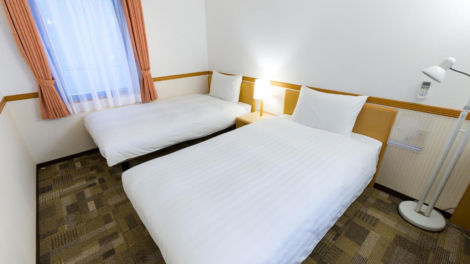 Toyoko Inn Sasebo Ekimae Værelse billede